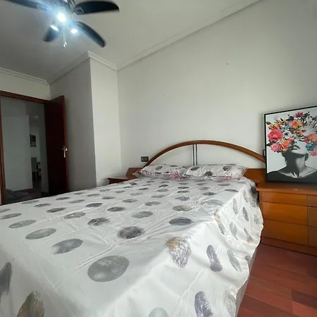 Apartment Beachside 3-bedroom Torrevieja